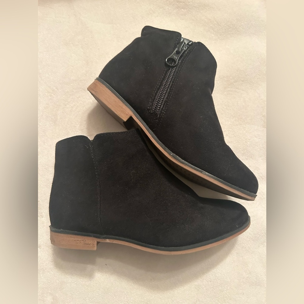 Cat & Jack boots